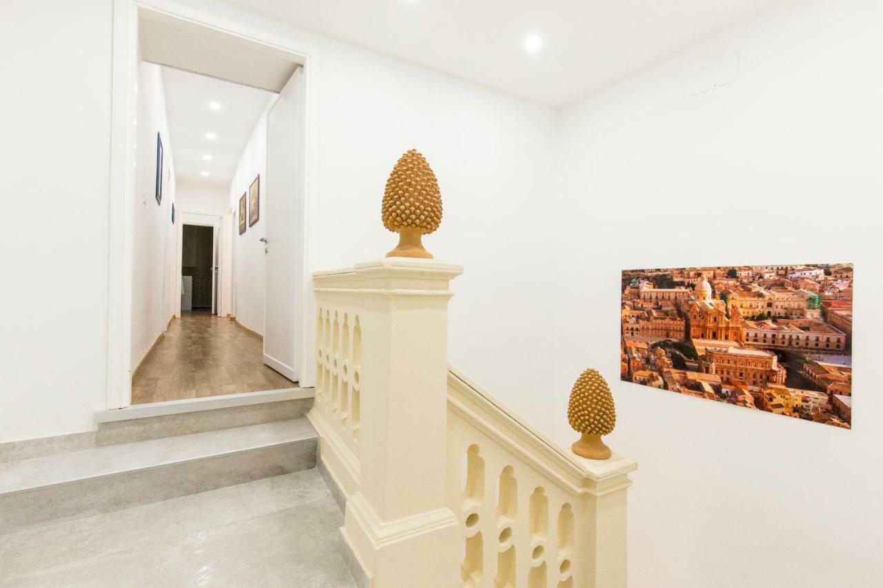 La Casa Del Barocco Hotel Noto Luaran gambar