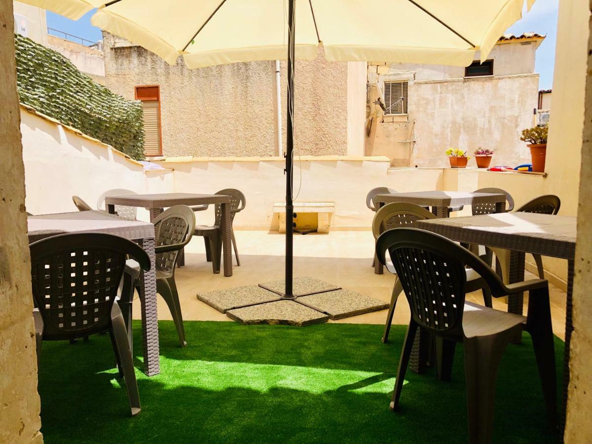 La Casa Del Barocco Hotel Noto Luaran gambar